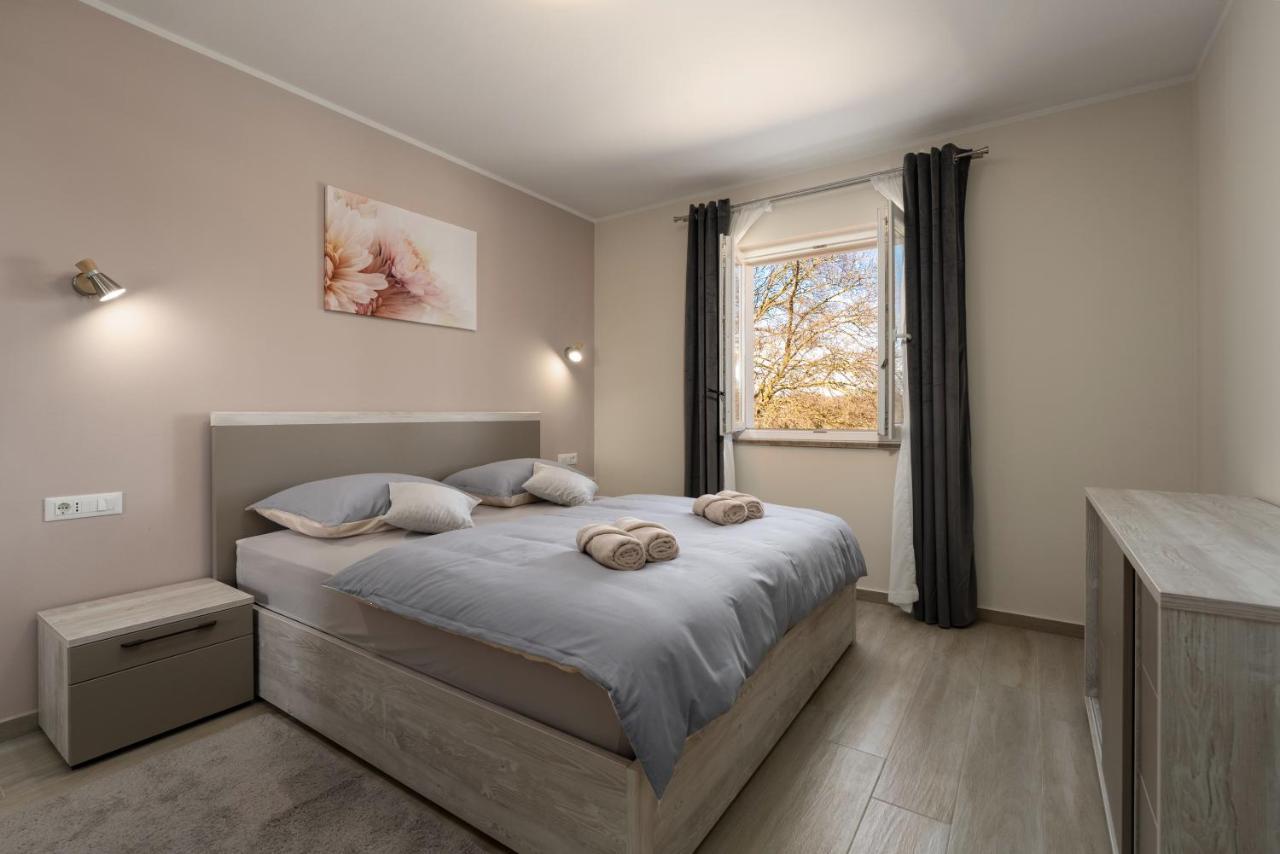 Holiday House Leana Pazin Esterno foto