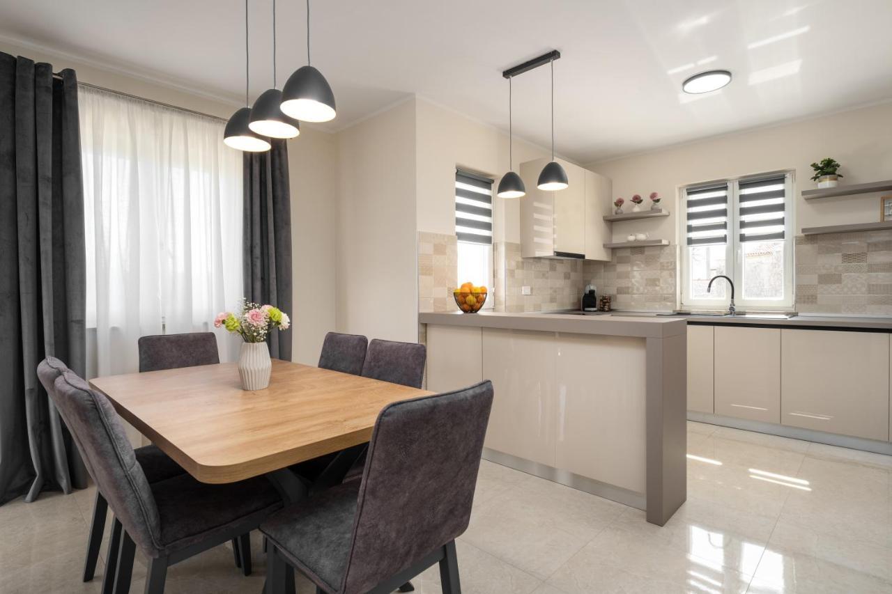 Holiday House Leana Pazin Esterno foto